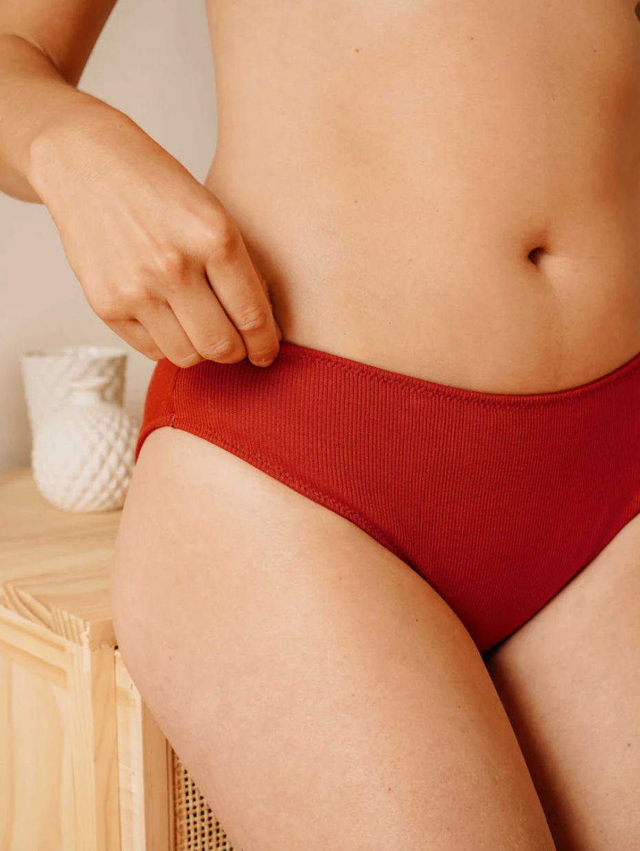 CULOTTE MENSTRUELLE COTON I NOIRE, ROUGE VERT I FLUX MOYEN-ABONDANT